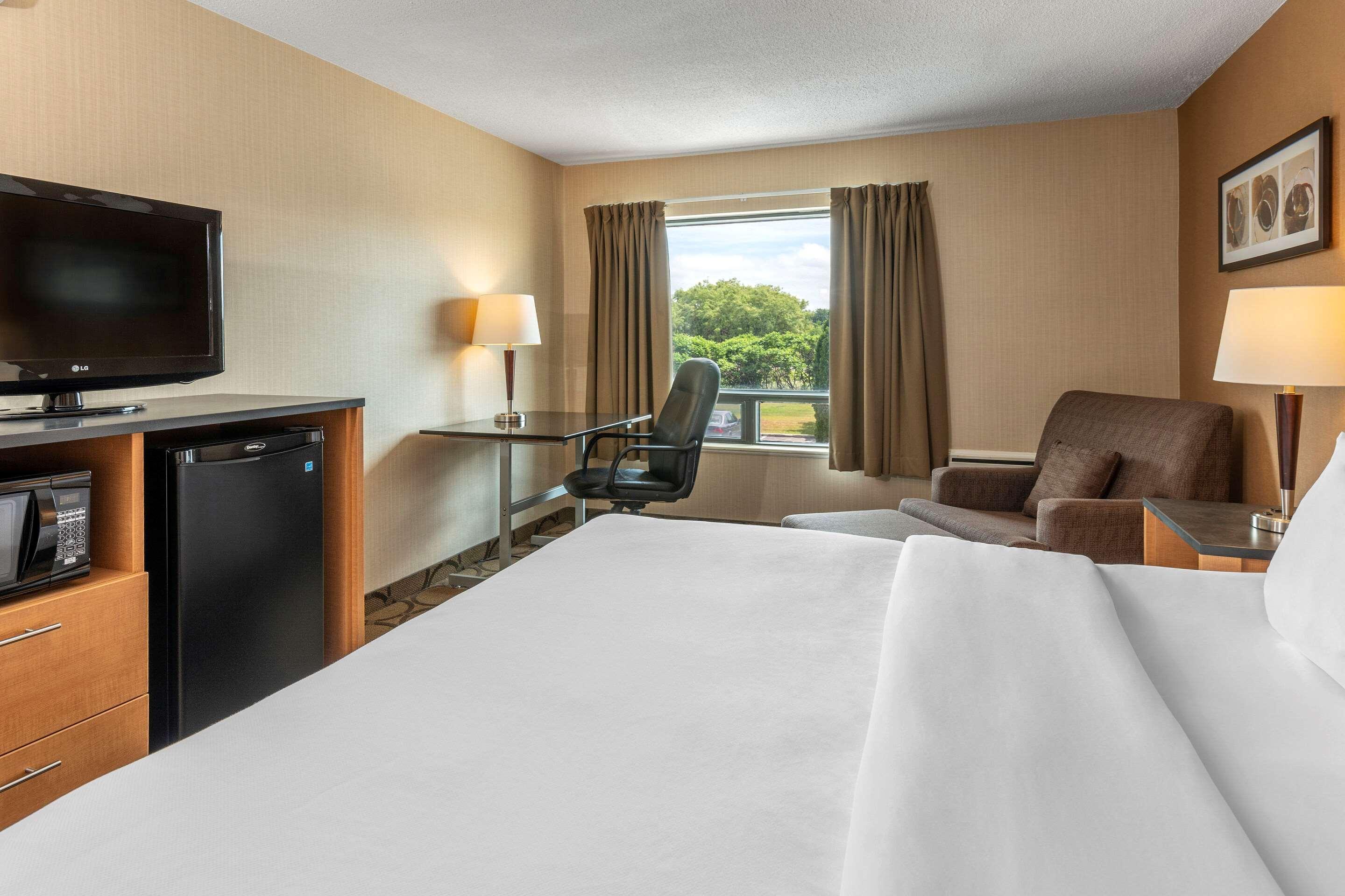 Comfort Inn Laval Exteriér fotografie
