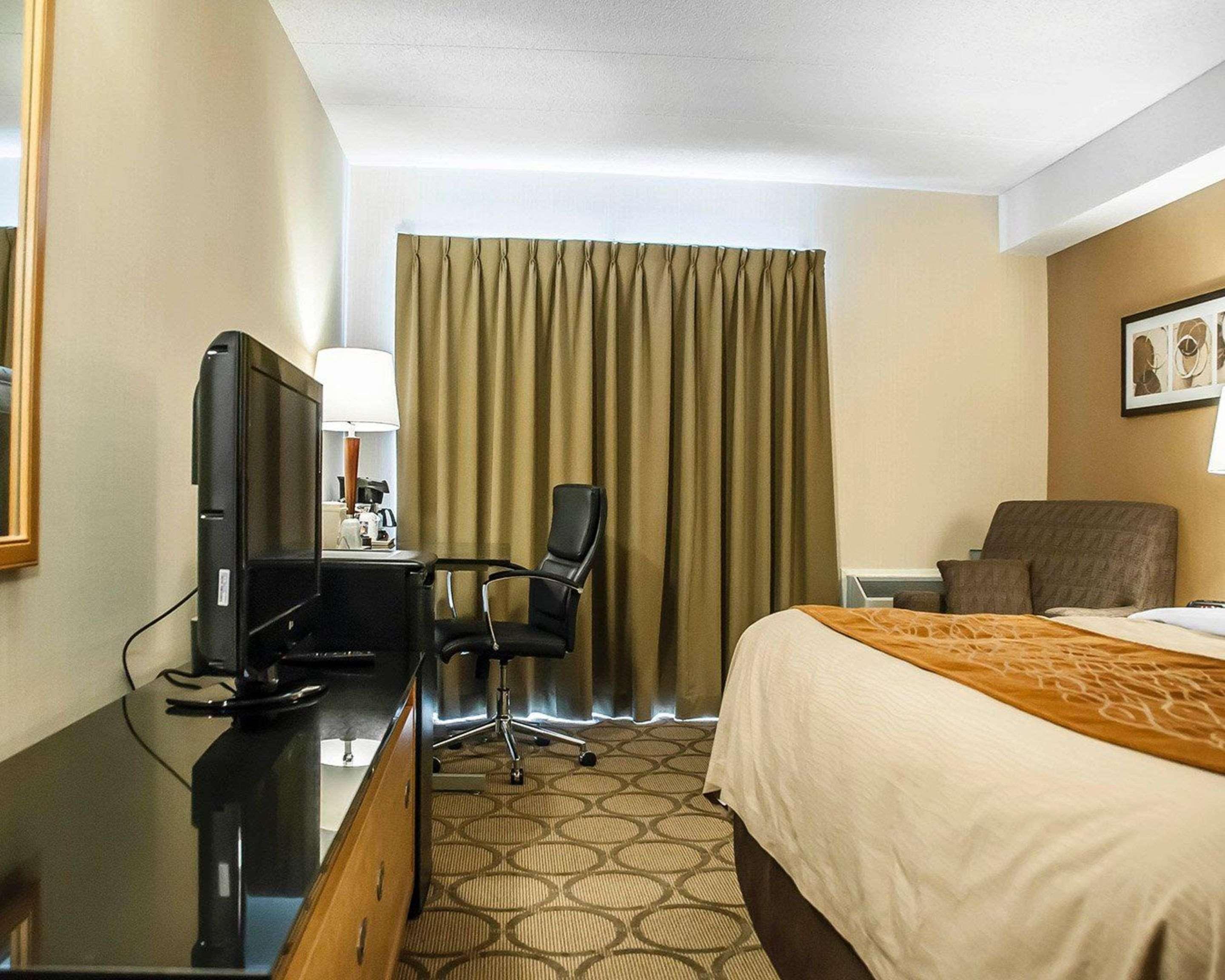 Comfort Inn Laval Exteriér fotografie